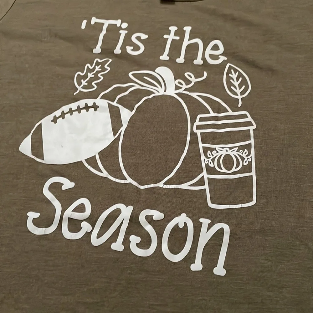 🏈tis the Season T-shirt for fall and football! - Picture 2 of 4